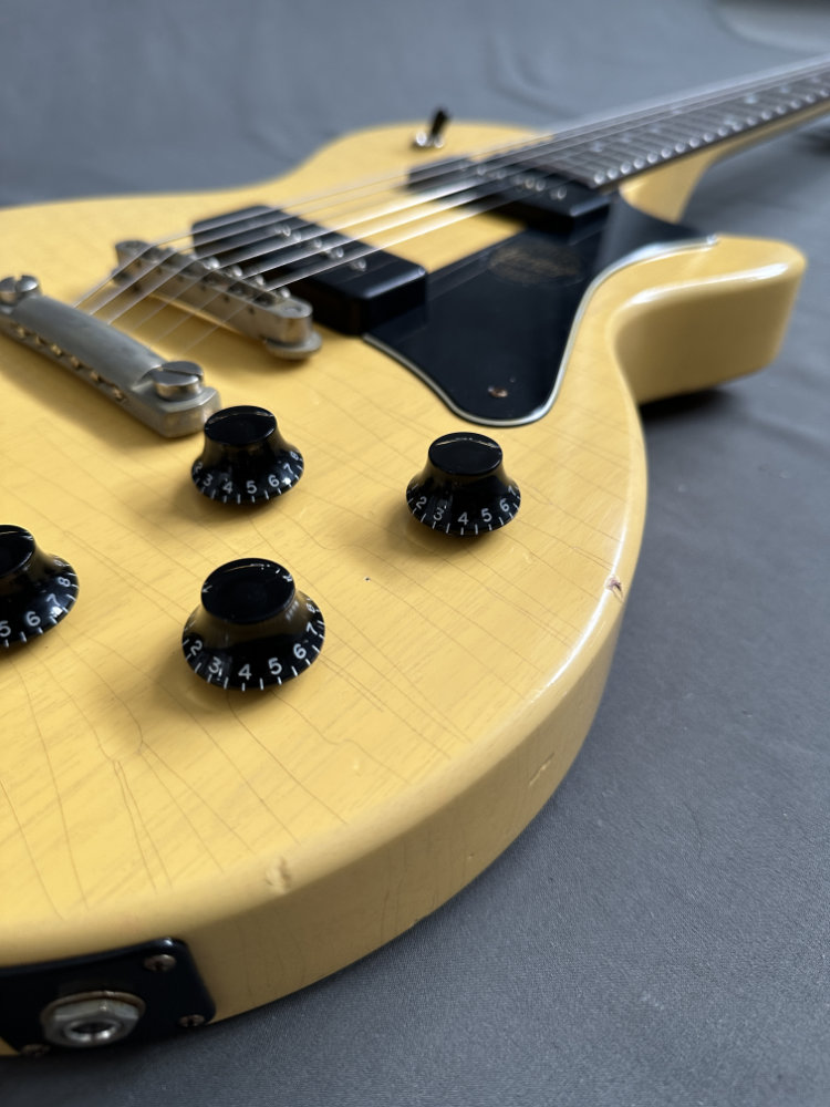 Heritage, Custom Shop Core Collection H-137 Electric Guitar with Case (Artisan Aged), TV Yellow – Bild 4
