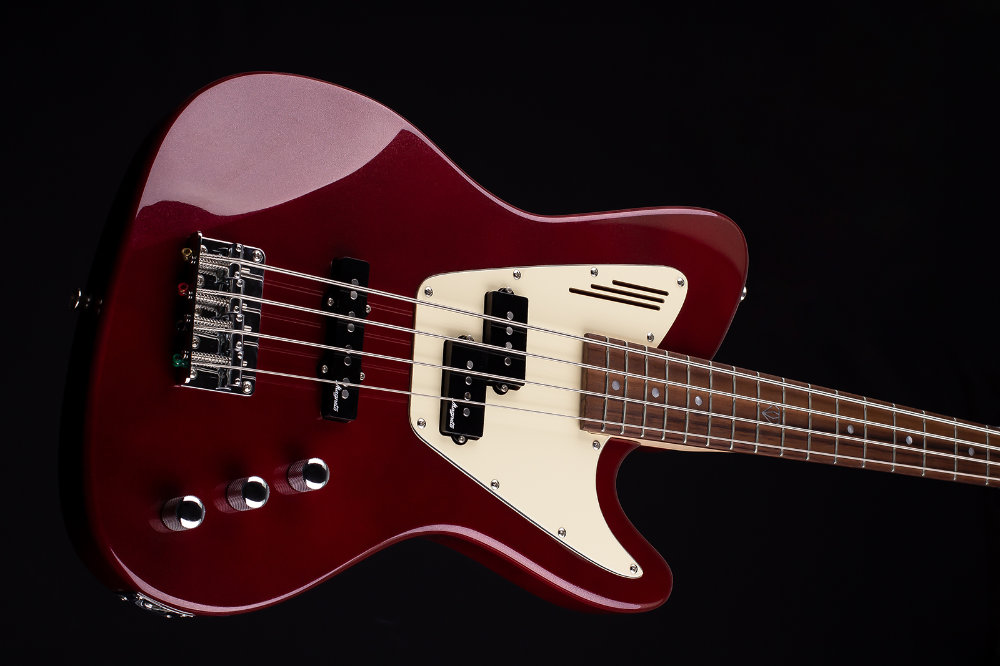 Magneto Guitars, Ruby Bass, Short-Scale, Metallic Red - Image 3