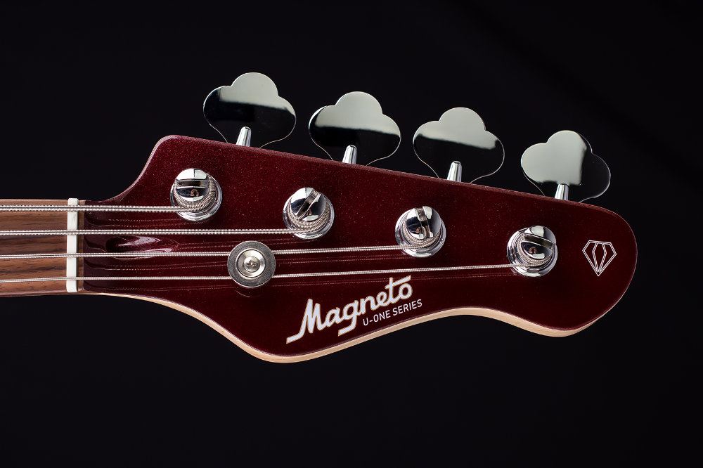 Magneto Guitars, Ruby Bass, Short-Scale, Metallic Red - Image 4