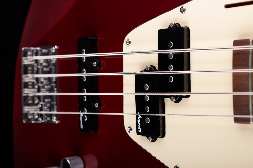 Magneto Guitars, Ruby Bass, Short-Scale, Metallic Red - Image 6