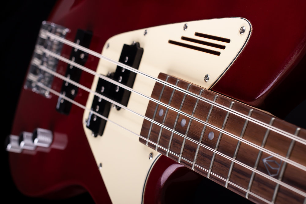 Magneto Guitars, Ruby Bass, Short-Scale, Metallic Red - Image 9
